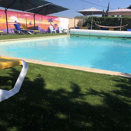 Hotel Des 4 Vents "Esprit Camargue" Айга-Мортас Екстериор снимка