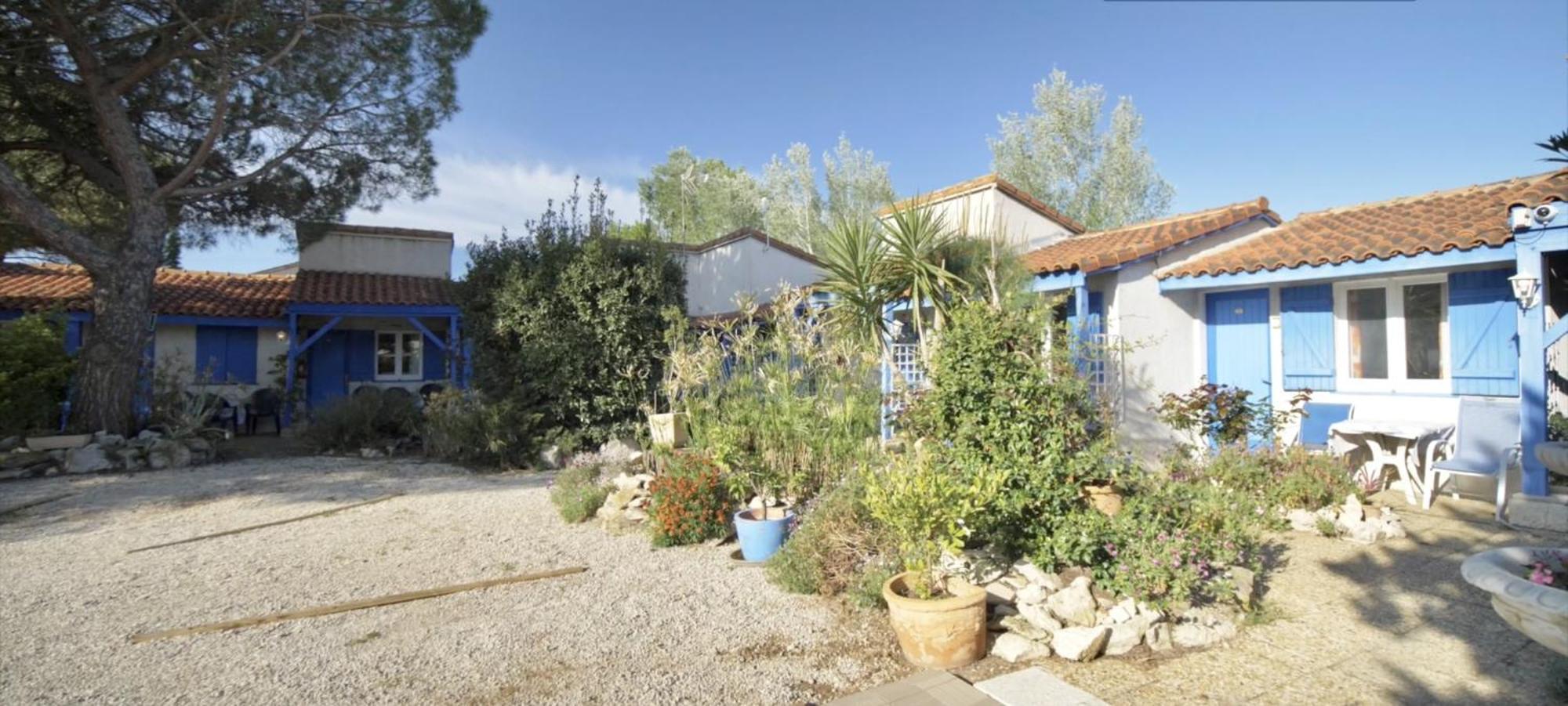 Hotel Des 4 Vents "Esprit Camargue" Айга-Мортас Екстериор снимка